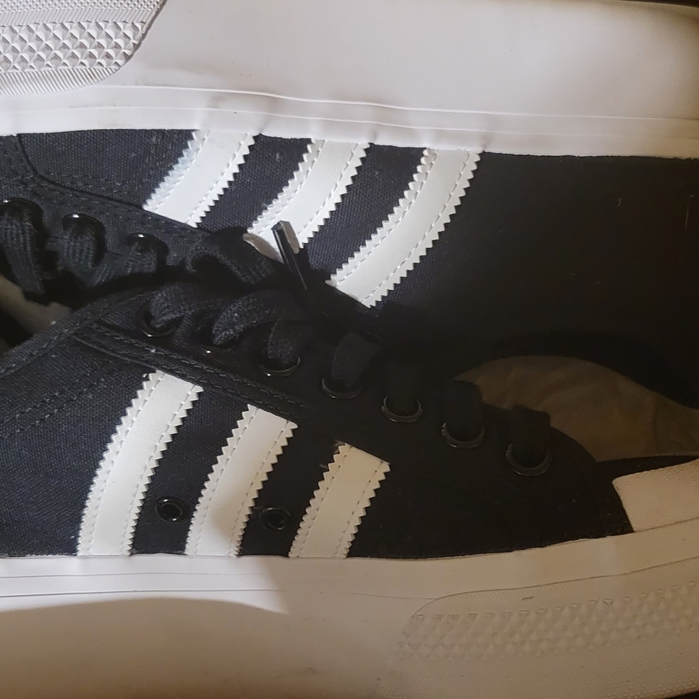Platform Adidas black and white sneakers